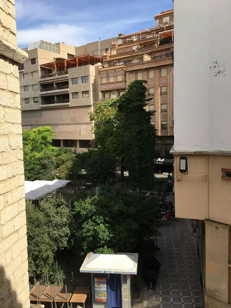 Vista exterior de Piso de alquiler en Jaén con Aire acondicionado, Calefacción y Amueblado