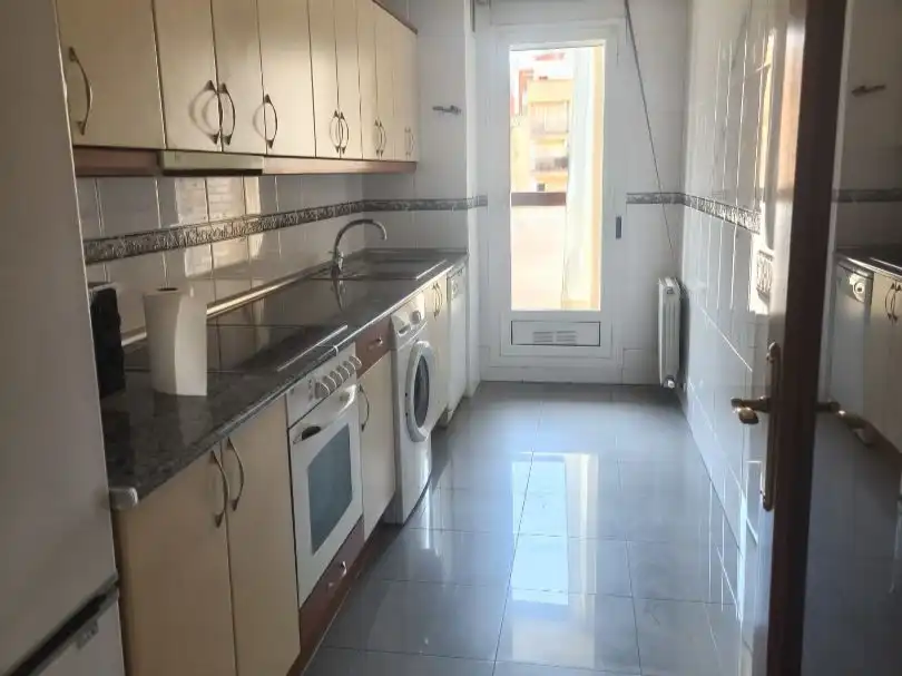 Wohnung zur Miete in Calle de Marcelino Unceta, 49, Barrio de Delicias Wohnung zur Miete in Calle de Marcelino Unceta, 49, Barrio de Delicias