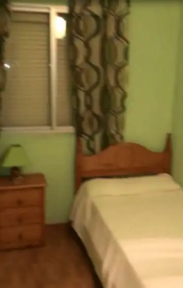 Room in Plaza Acuario, 3, Nuevo Parque - Los Rosales - Tráfico Pesado Room in Plaza Acuario, 3, Nuevo Parque - Los Rosales - Tráfico Pesado
