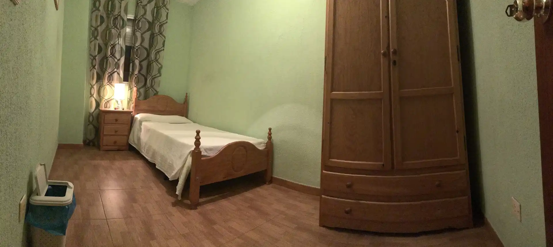 Room in Plaza Acuario, 3, Nuevo Parque - Los Rosales - Tráfico Pesado Room in Plaza Acuario, 3, Nuevo Parque - Los Rosales - Tráfico Pesado