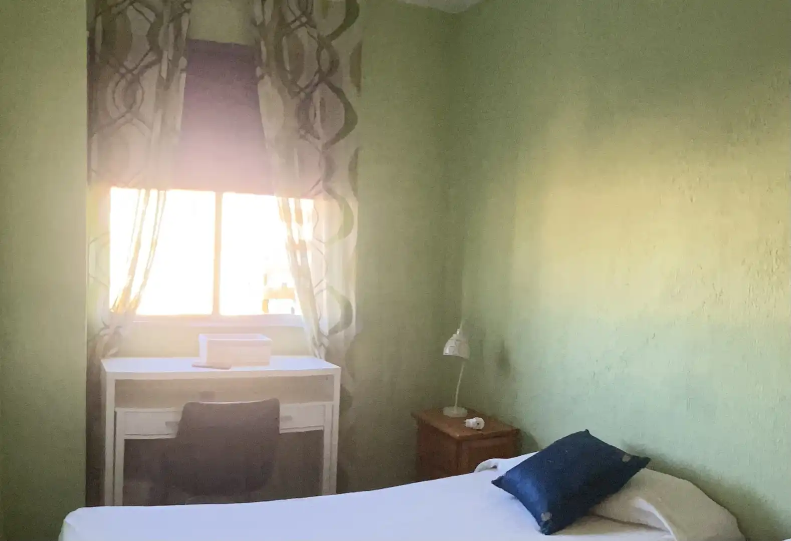 Room in Plaza Acuario, 3, Nuevo Parque - Los Rosales - Tráfico Pesado Room in Plaza Acuario, 3, Nuevo Parque - Los Rosales - Tráfico Pesado