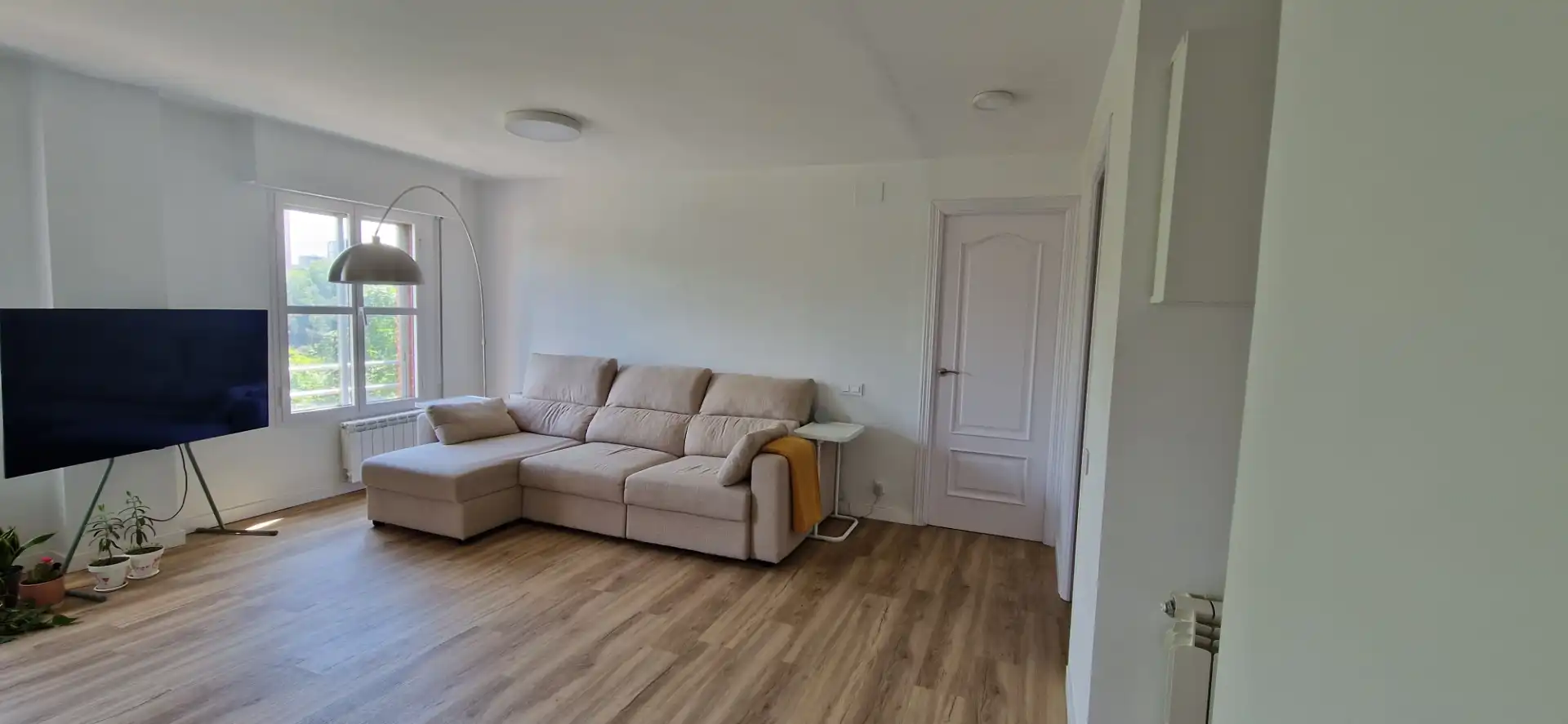 Piso de alquiler en Calle de las Marismas, 49, Numancia Sala de estar de Piso de alquiler en Madrid con Parquet y Amueblado