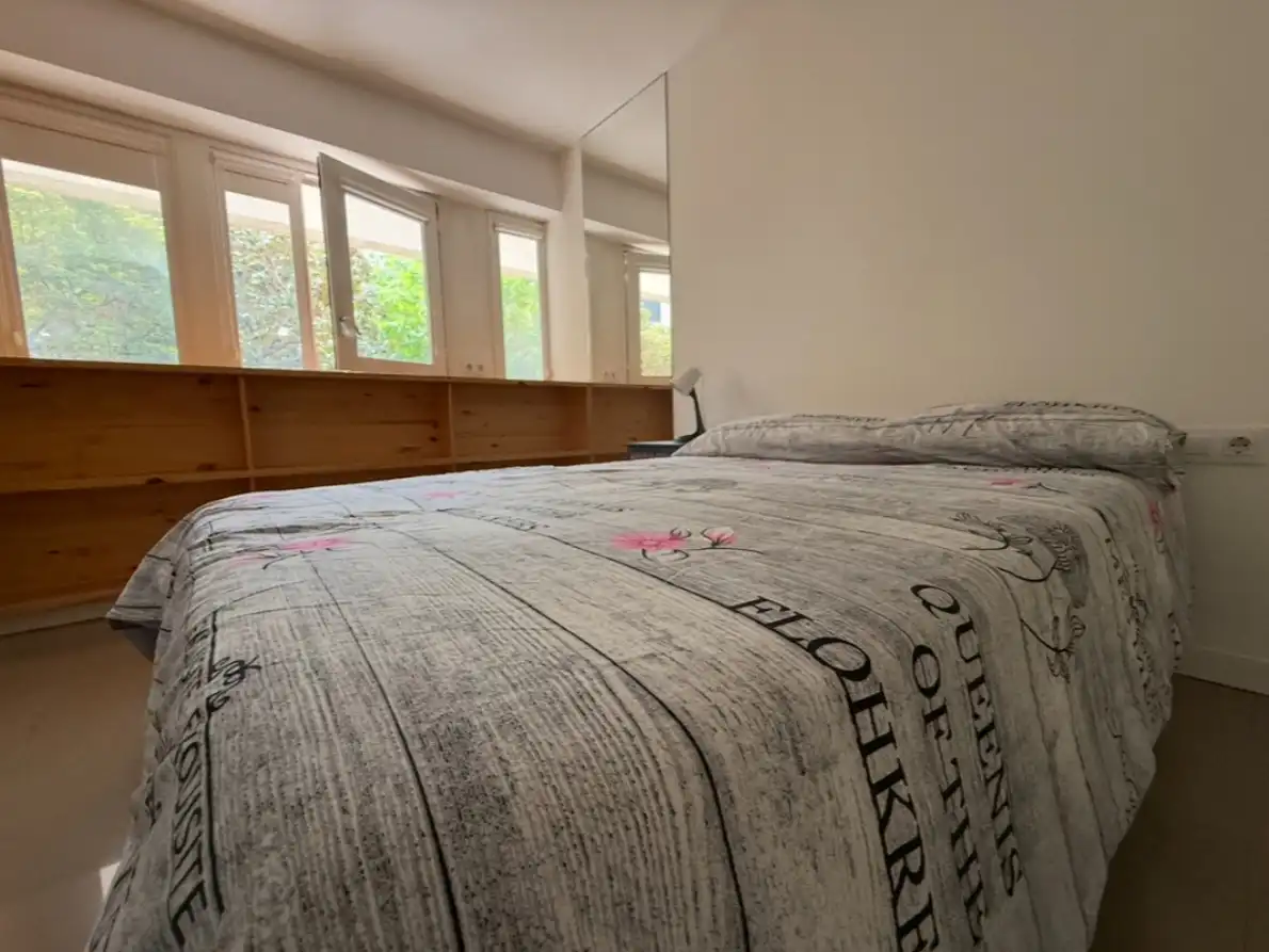 Habitación en Carrer de Dalmases, 30, Les Tres Torres Habitación de Planta baja para compartir en Barcelona con Calefacción, Jardín privado y Terraza