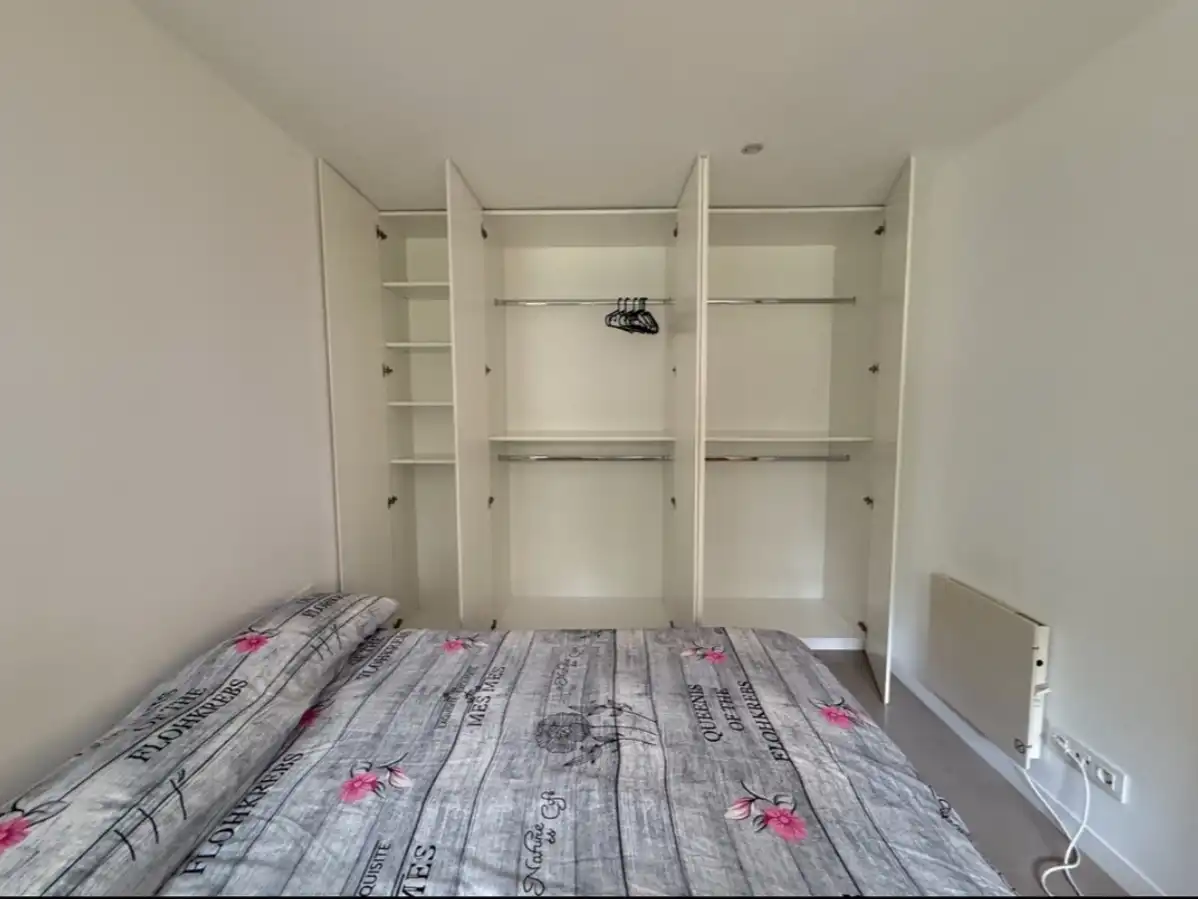 Habitación en Carrer de Dalmases, 30, Les Tres Torres Habitación de Planta baja para compartir en Barcelona con Calefacción, Jardín privado y Terraza