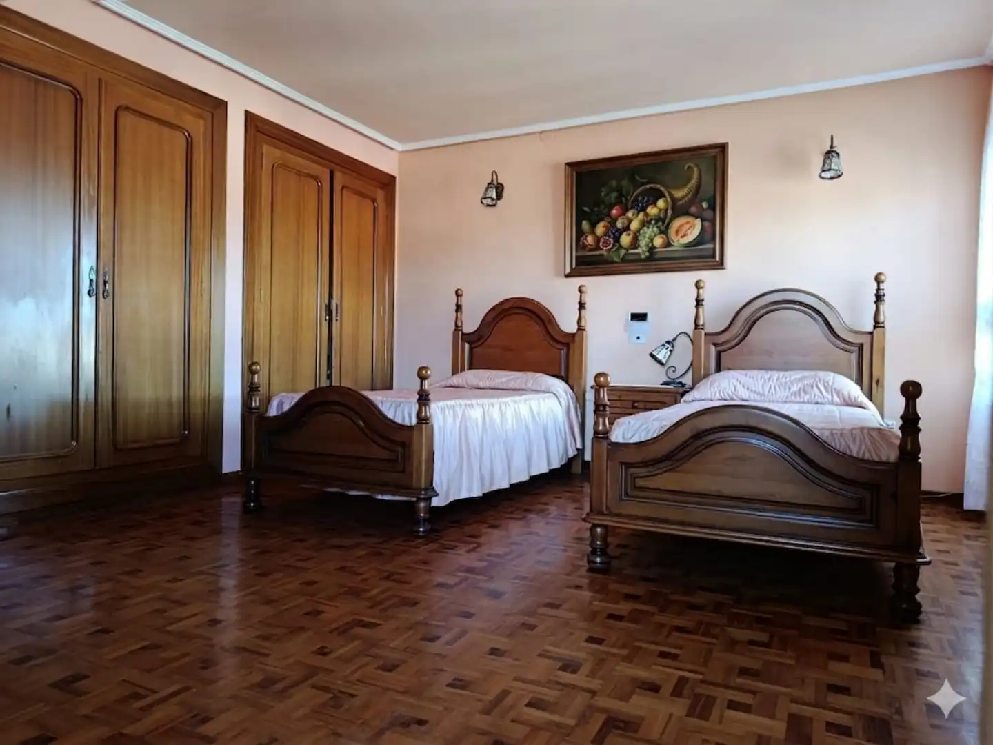 Piso en venta en Calle Acosta, 19, Burgo de Osma - Ciudad de Osma Habitación de Piso en venta en Burgo de Osma - Ciudad de Osma con Aire acondicionado, Calefacción y Parquet