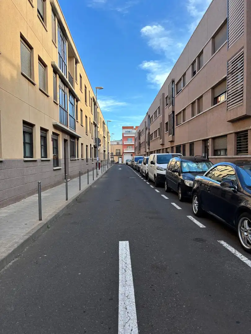 Piso en venta en Calle Segunda la Monja, 6, Barranco Grande Parking de Piso en venta en Santa Cruz de Tenerife con Parquet, Trastero y Amueblado