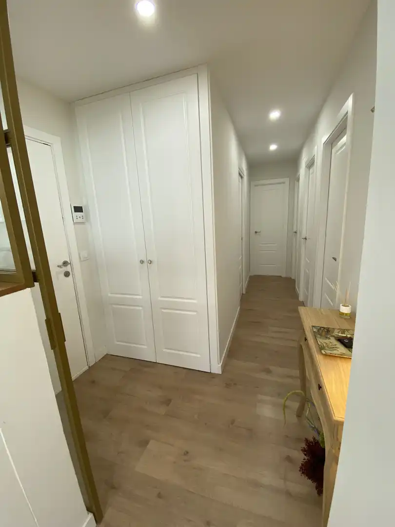 Flat for rent in Calle Madre Ràfols, 1, Los Remedios Flat for rent in Sevilla with Air Conditioner, Heating and Parquet flooring