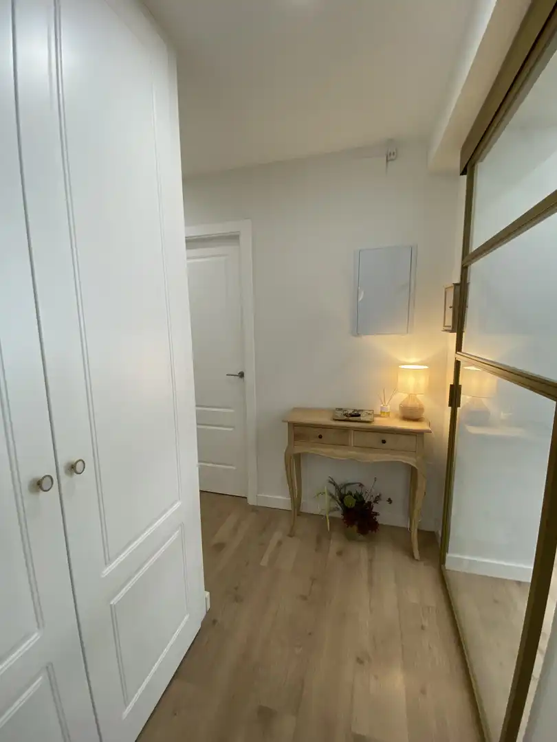 Flat for rent in Calle Madre Ràfols, 1, Los Remedios Flat for rent in Sevilla with Air Conditioner, Heating and Parquet flooring