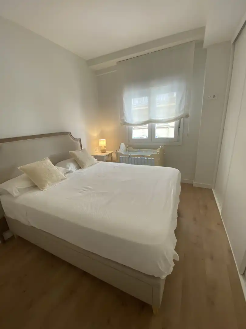 Flat for rent in Calle Madre Ràfols, 1, Los Remedios Bedroom of Flat for rent in Sevilla with Air Conditioner, Heating and Parquet flooring