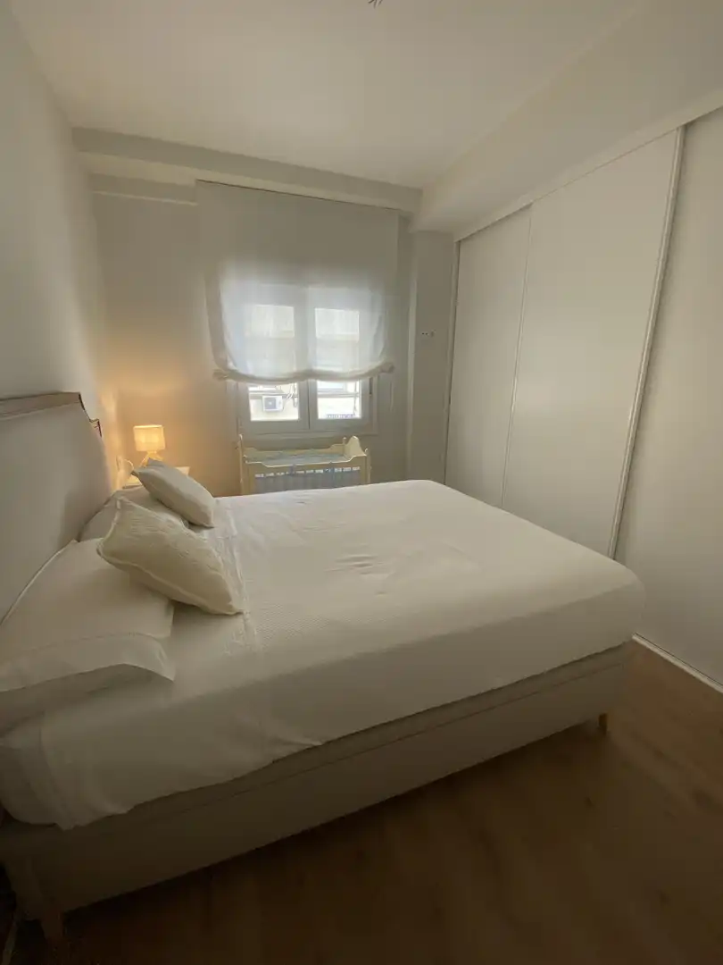 Flat for rent in Calle Madre Ràfols, 1, Los Remedios Bedroom of Flat for rent in Sevilla with Air Conditioner, Heating and Parquet flooring