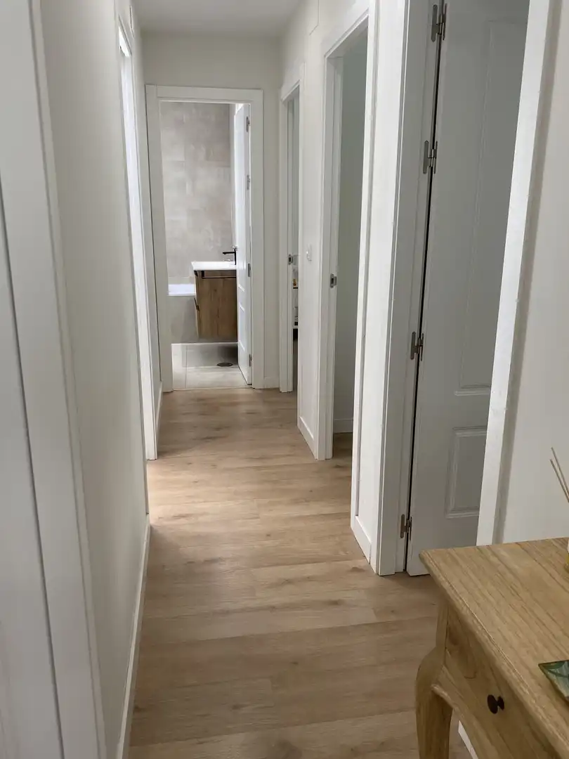Flat for rent in Calle Madre Ràfols, 1, Los Remedios Flat for rent in Sevilla with Air Conditioner, Heating and Parquet flooring