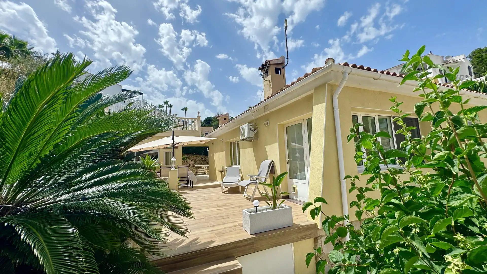 Casa o chalet en venta en Carrer Guatemala, 7, Coloma Vista exterior de Casa o chalet en venta en La Nucia con Aire acondicionado, Terraza y Balcón