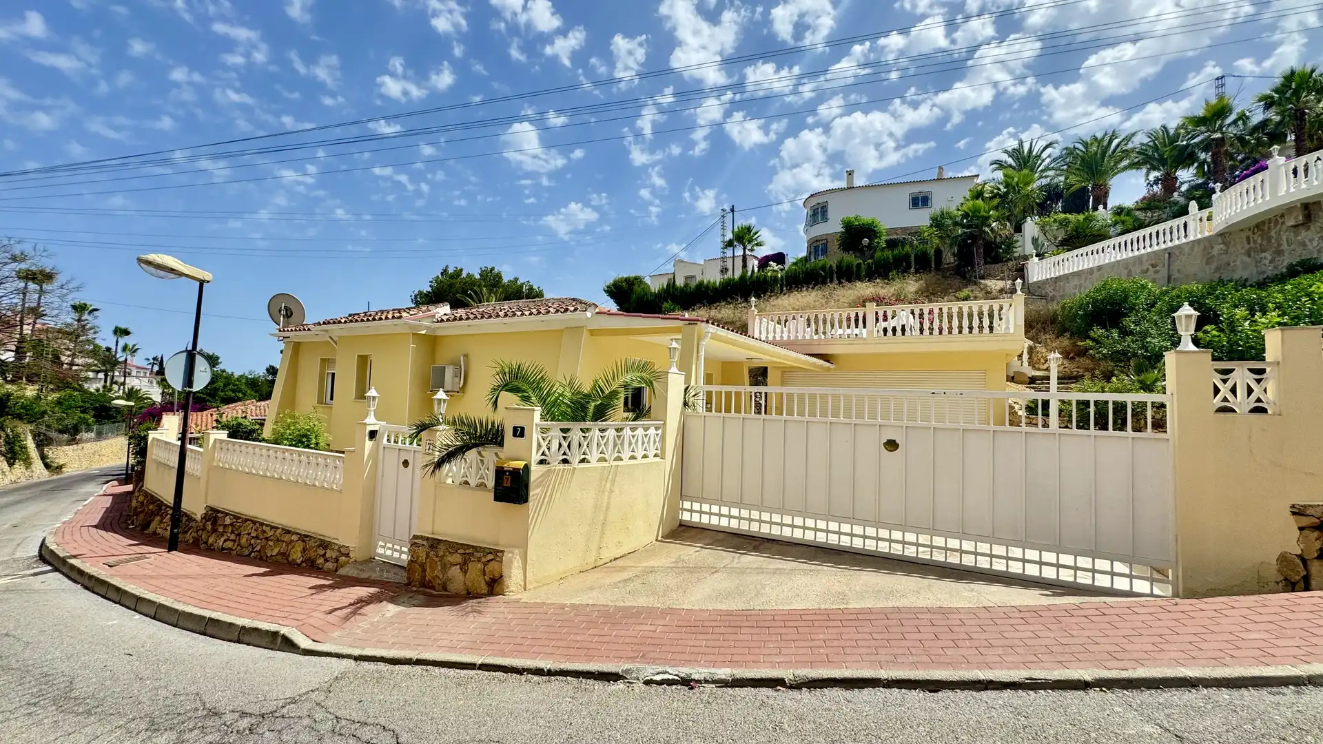 Casa o chalet en venta en Carrer Guatemala, 7, Coloma Vista exterior de Casa o chalet en venta en La Nucia con Aire acondicionado, Terraza y Balcón
