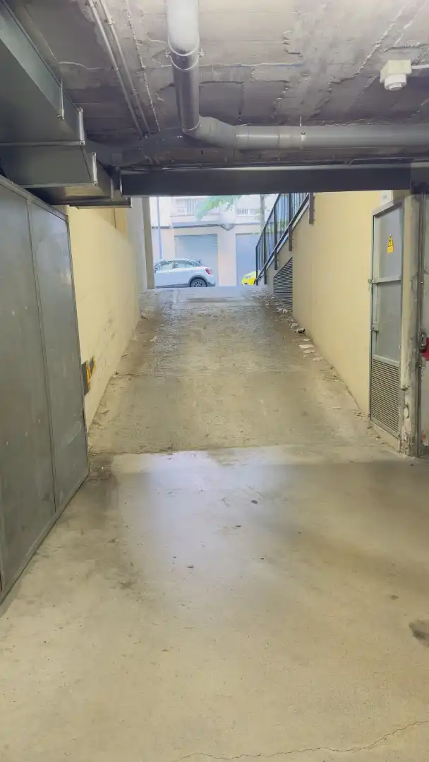 Parking of Garage for sale in Salt