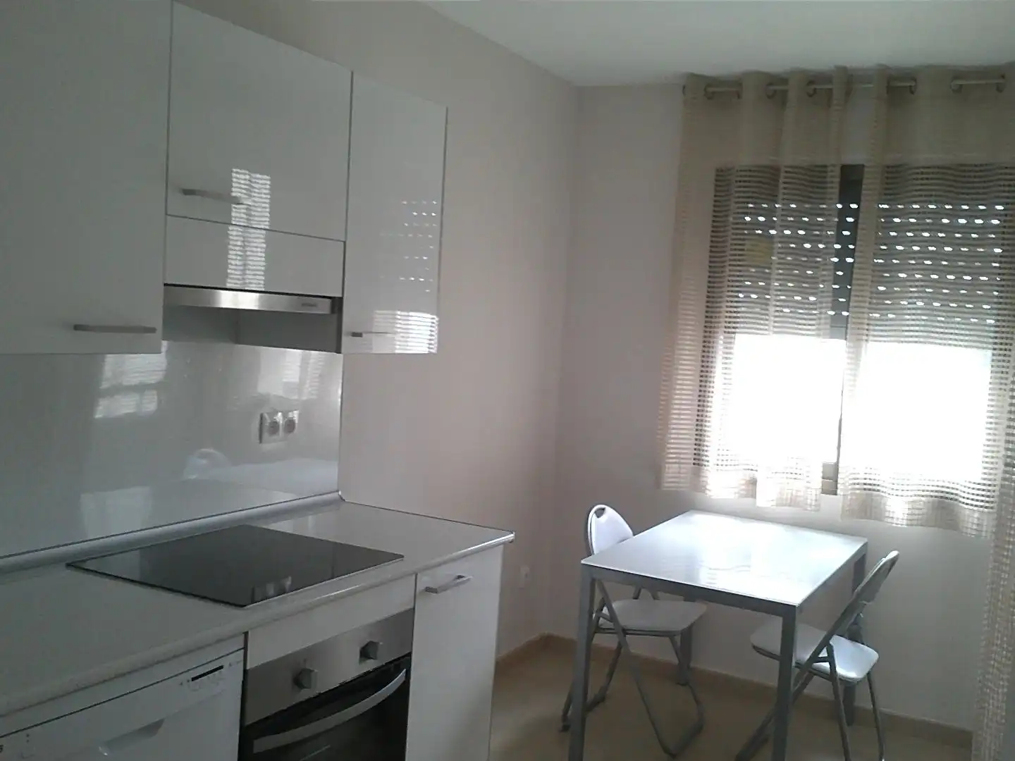 Wohnung zur Miete in Carrer del Cardenal Vidal I Barraquer, 2, Nou Eixample Nord Küche von Wohnung zur Miete in Tarragona Capital mit Klimaanlage, Schwimmbad und Balkon