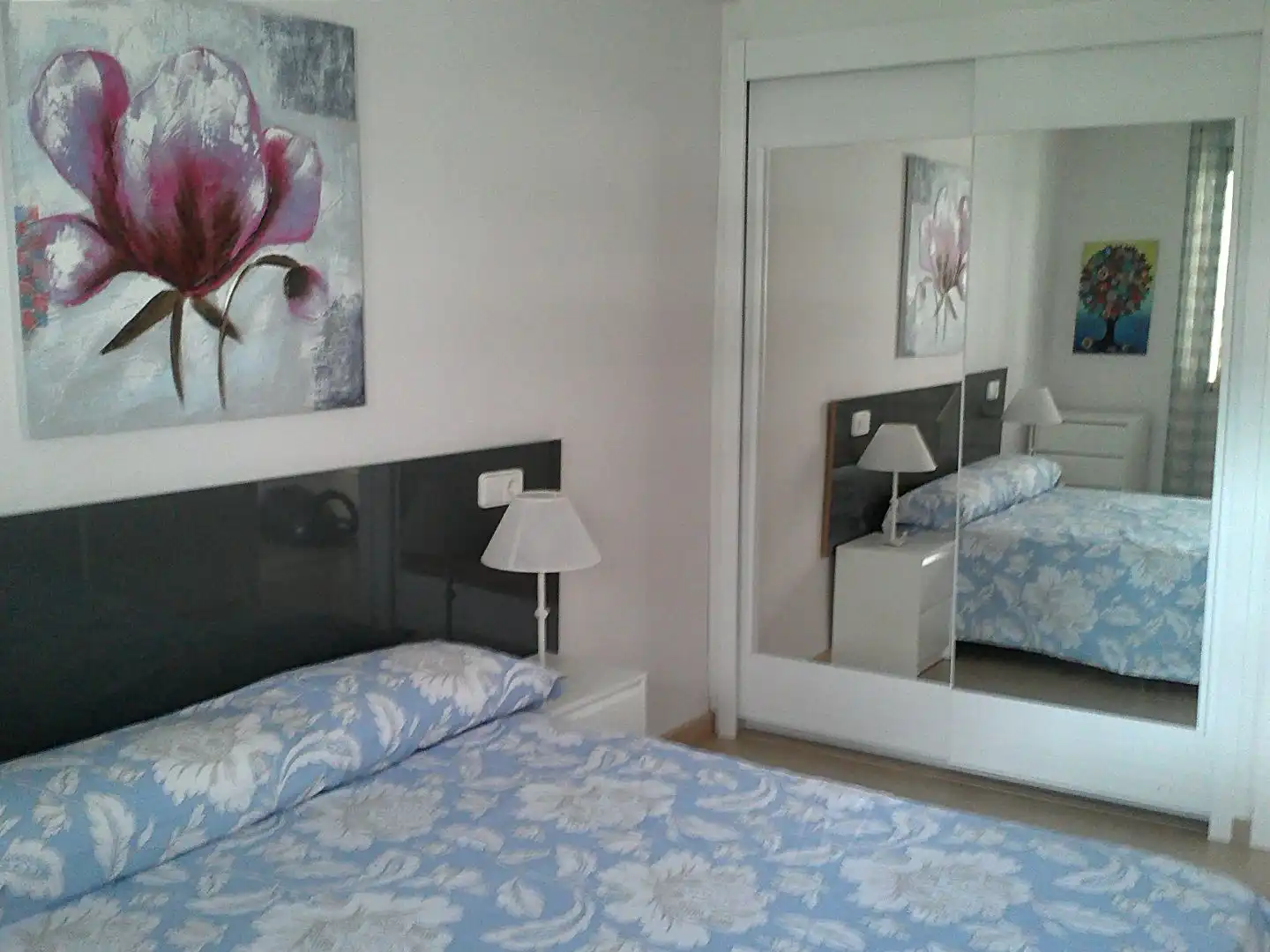 Wohnung zur Miete in Carrer del Cardenal Vidal I Barraquer, 2, Nou Eixample Nord Schlafzimmer von Wohnung zur Miete in Tarragona Capital mit Klimaanlage, Schwimmbad und Balkon