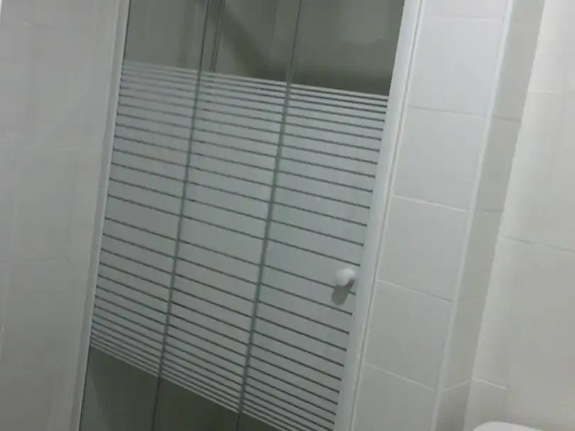 Wohnung zur Miete in Carrer del Cardenal Vidal I Barraquer, 2, Nou Eixample Nord Badezimmer von Wohnung zur Miete in Tarragona Capital mit Klimaanlage, Schwimmbad und Balkon