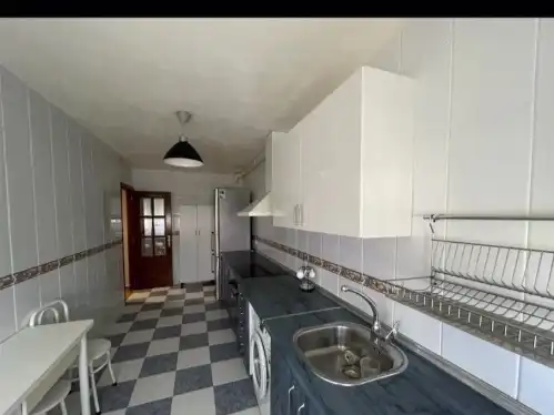 Küche von Wohnung zur untervermieten in Fuensaldaña mit Heizung und Möbliert