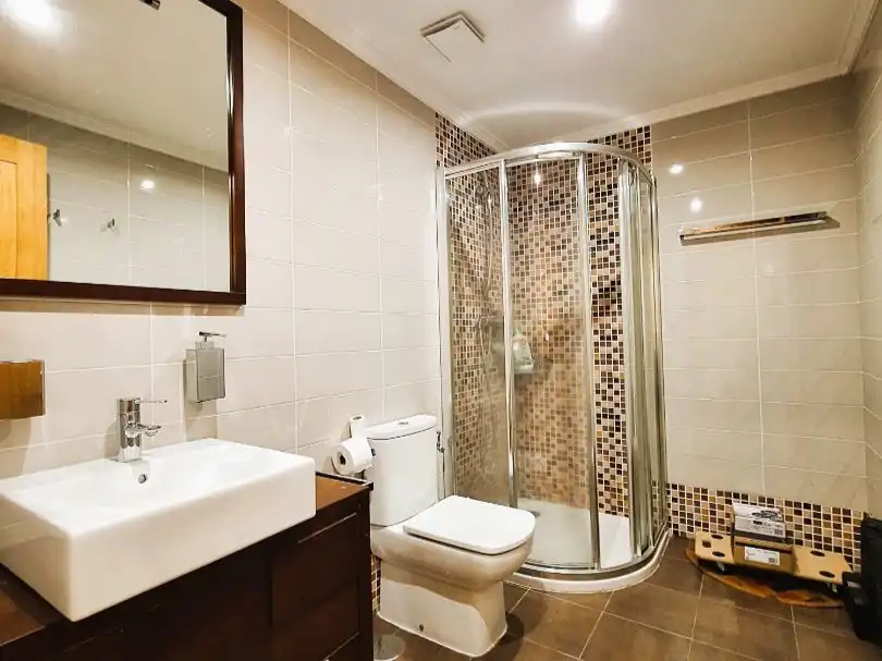 Flat for rent in Avenida de Monelos, 147, Eirís Bathroom of Flat for rent in A Coruña Capital with Heating, Storage room and Furnished