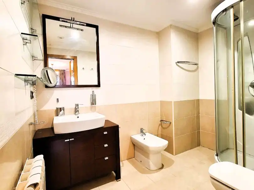 Flat for rent in Avenida de Monelos, 147, Eirís Bathroom of Flat for rent in A Coruña Capital with Heating, Storage room and Furnished