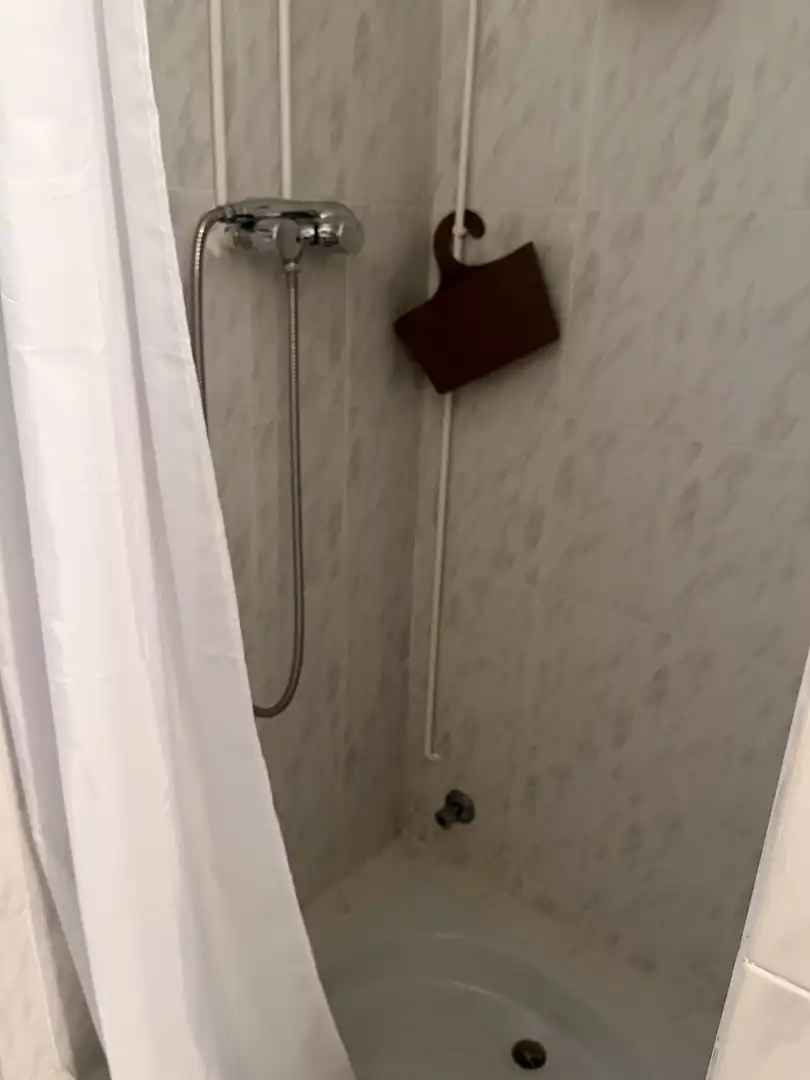 Apartments for rent in Carrer dels Replanells, 7, Pla de Maset - Cap de Salou Bathroom of Apartments for rent in Salou with Private garden, Terrace and Swimming Pool