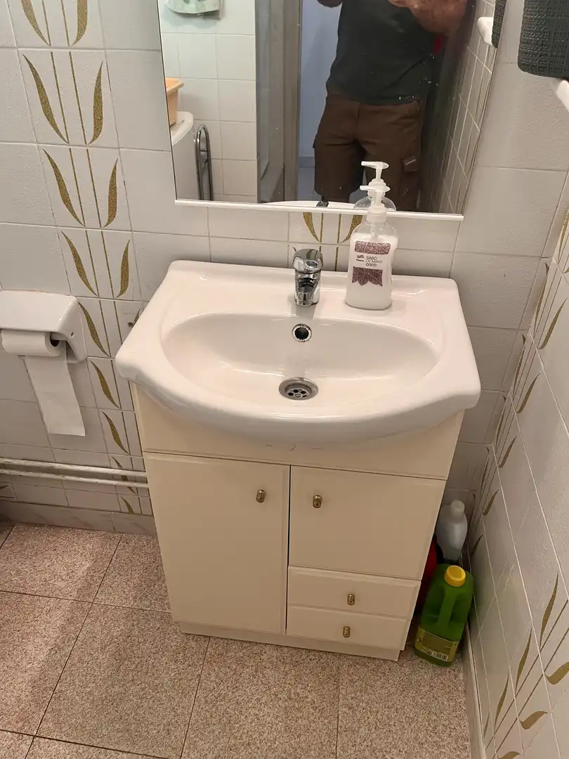 Apartments for rent in Carrer dels Replanells, 7, Pla de Maset - Cap de Salou Bathroom of Apartments for rent in Salou with Private garden, Terrace and Swimming Pool