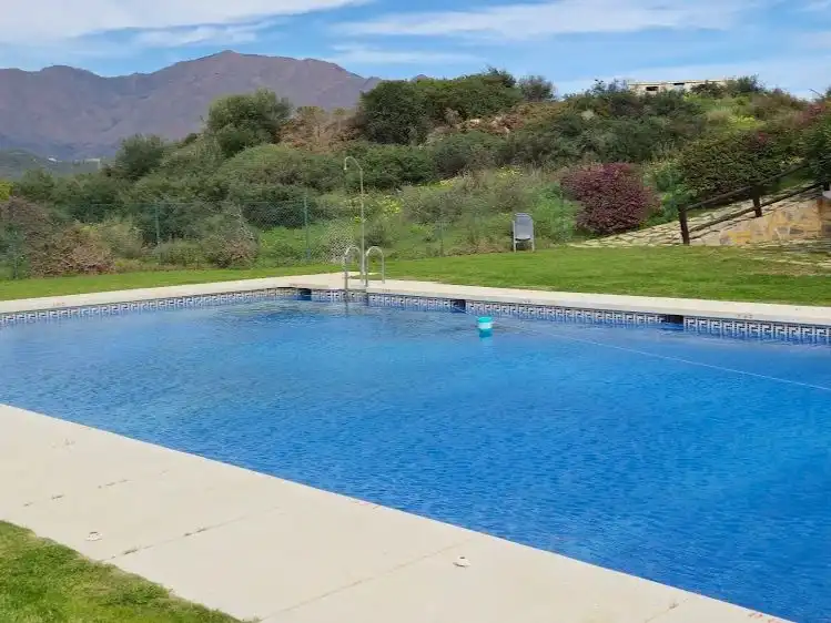 Piso en venta en Calle Doña Julia, 1, Doña Julia Golf Piscina de Piso en venta en Casares con Aire acondicionado, Terraza y Piscina