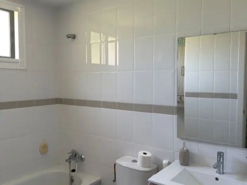 Piso en venta en Calle Doña Julia, 1, Doña Julia Golf Baño de Piso en venta en Casares con Aire acondicionado, Terraza y Piscina