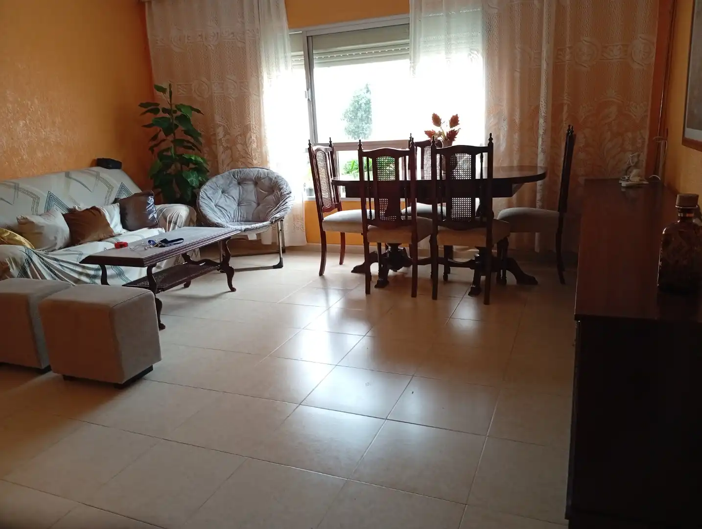 Living room of Apartments for share in Huelva  with Air Conditioner, Furnished and Oven