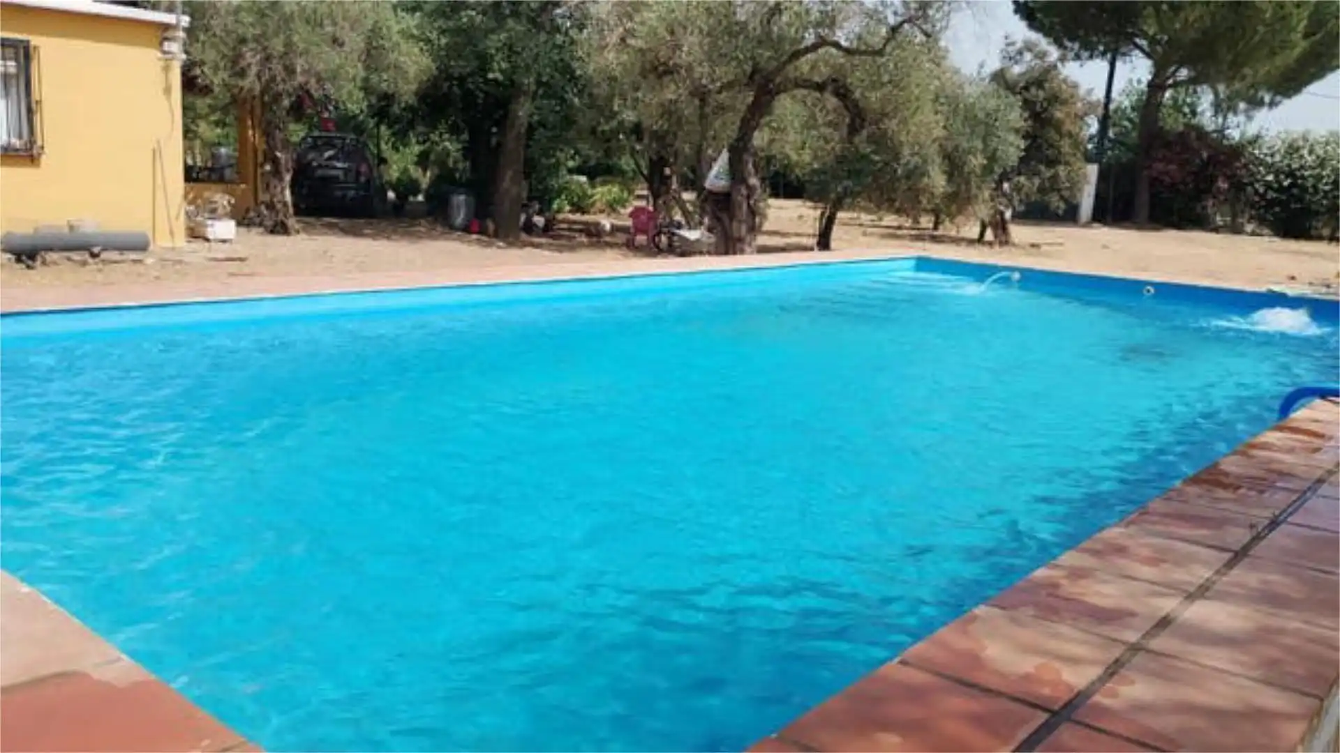Casa adosada en venta en Umbrete Piscina de Casa adosada en venta en Umbrete