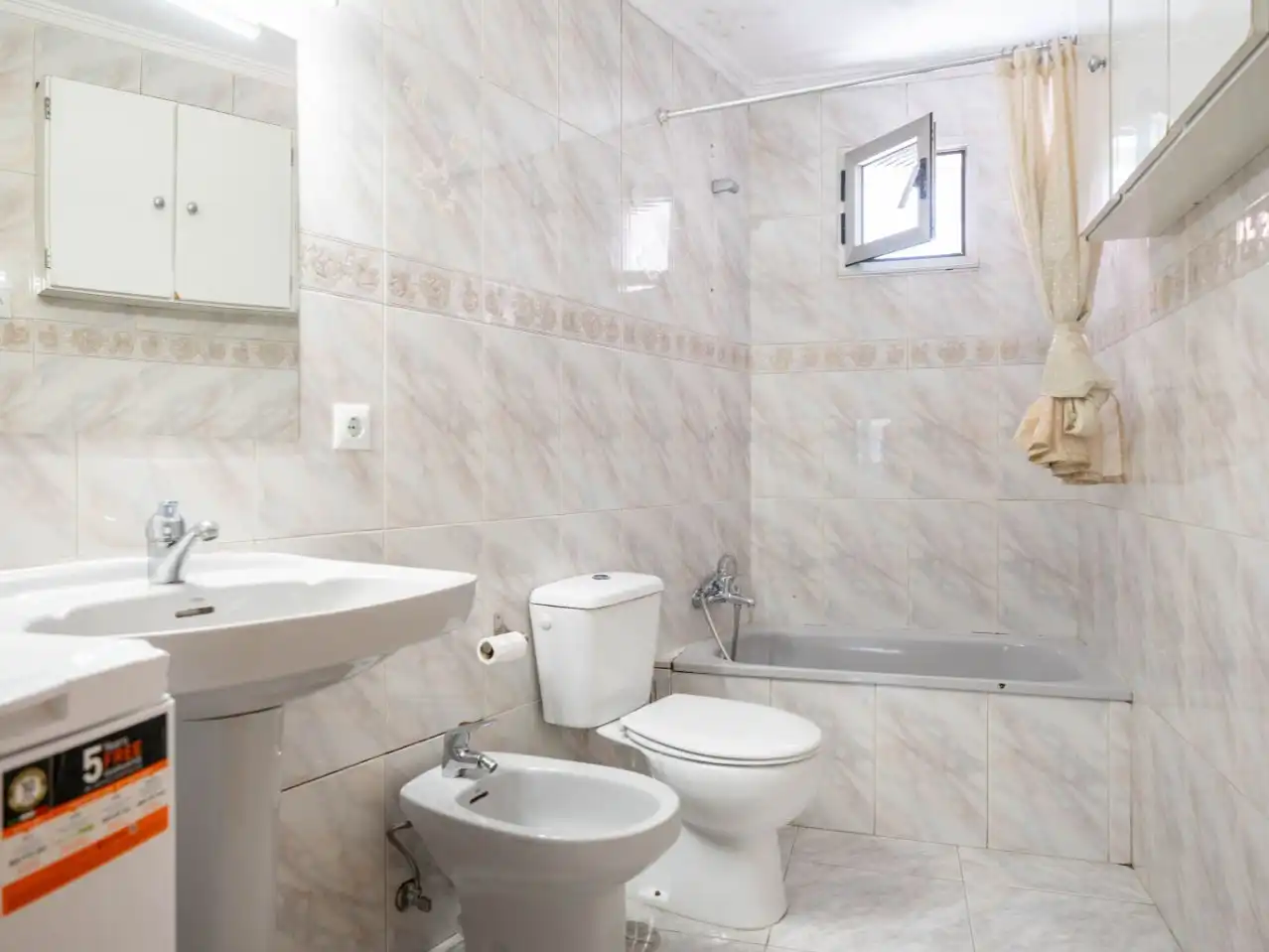 Wohnung zur Miete in Calle Ramiro I, 1, Ceares Wohnung zur Miete in Calle Ramiro I, 1, Ceares