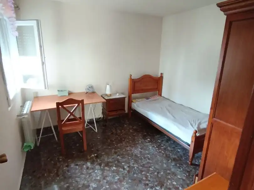 Habitación de Piso de alquiler en Jaén con Aire acondicionado, Calefacción y Terraza