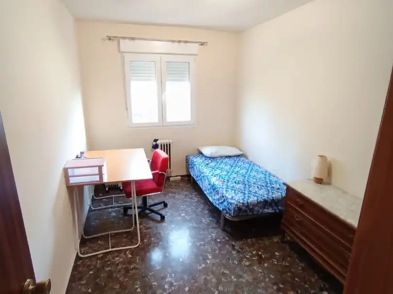 Habitación de Piso de alquiler en Jaén con Aire acondicionado, Calefacción y Terraza