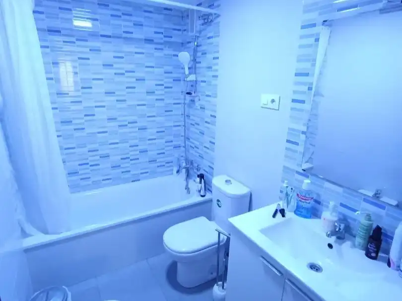 Baño de Piso de alquiler en Jaén con Aire acondicionado, Calefacción y Terraza