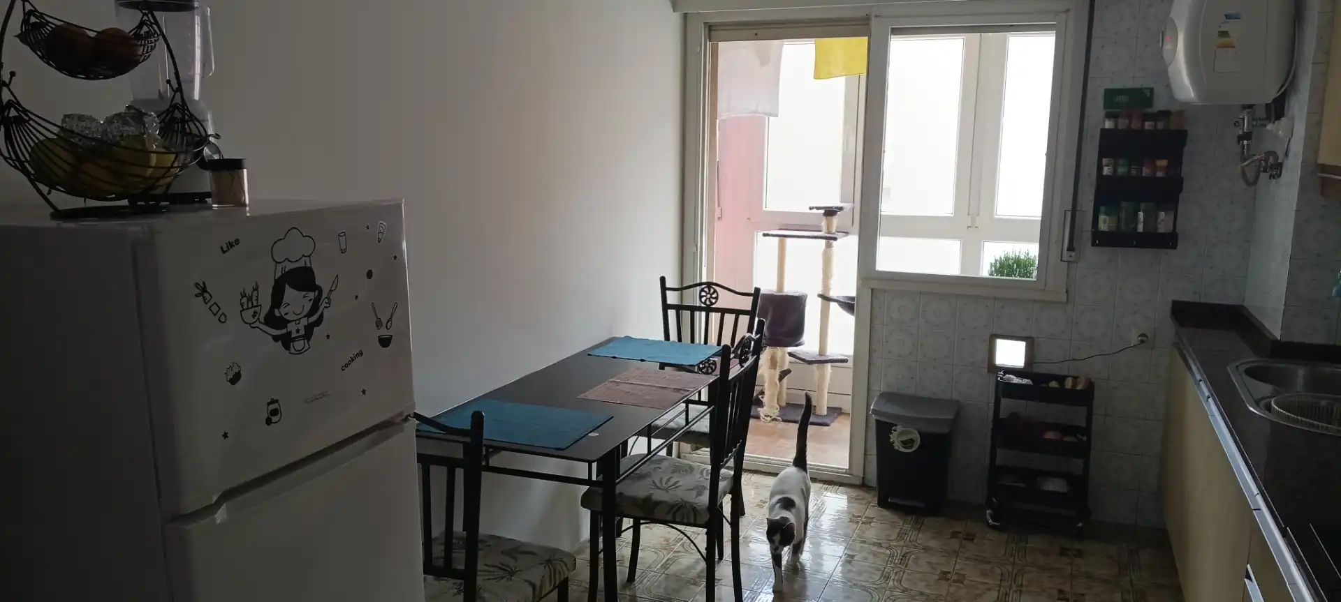 Habitació a Calle Progreso, 5, Ceares Menjador de Pis per a compartir en Gijón amb Terrassa, Moblat i Forn