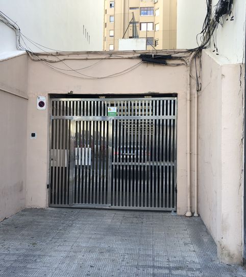 Garaje en venta en Avenida Cayetano del Toro, 46, Paseo Marítimo - San José - La Laguna, Cádiz Capital - imagen 2 Foto 2 de Garaje en venta en Avenida Cayetano del Toro, 46, Paseo Marítimo - San José - La Laguna, Cádiz Capital