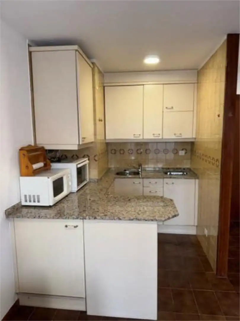 Apartamento de alquiler en Portádego - Vilaboa Norte Cocina de Apartamento de alquiler en Culleredo con Calefacción, Jardín privado y Amueblado