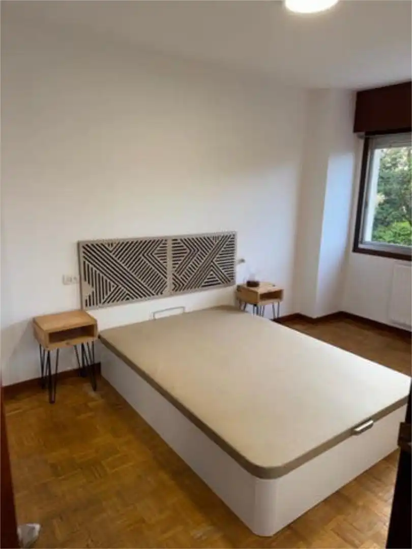 Apartamento de alquiler en Portádego - Vilaboa Norte Habitación de Apartamento de alquiler en Culleredo con Calefacción, Jardín privado y Amueblado
