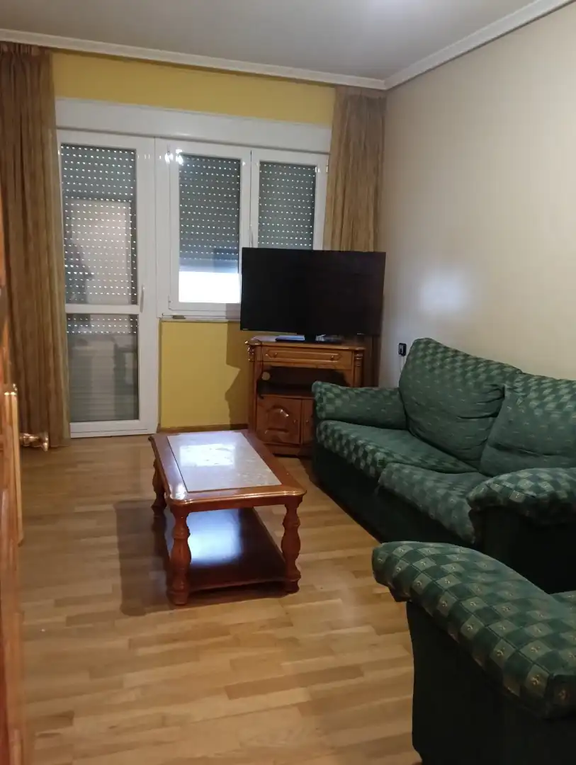 Wohnung zur Miete in Calle Chao do Marco, 52, Puente de Domingo Flórez