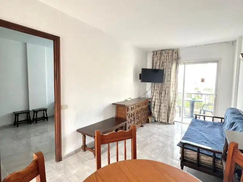 Piso en venta en Avenida Santiago Puig, 2, Playa de las Américas Sala de estar de Piso en venta en Arona con Terraza, Piscina y Balcón