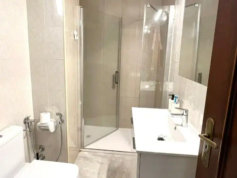 Piso en venta en Avenida Santiago Puig, 2, Playa de las Américas Baño de Piso en venta en Arona con Terraza, Piscina y Balcón