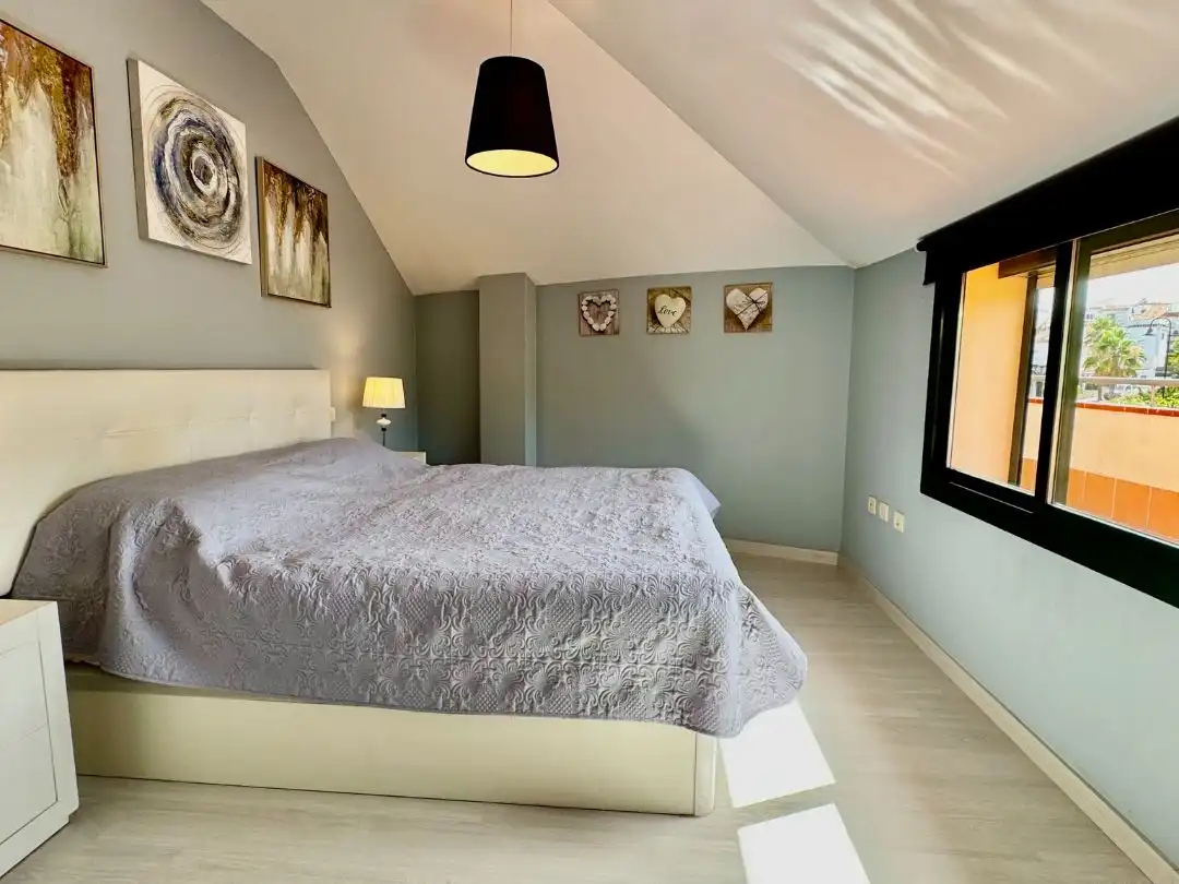 Piso en venta en Calle Calerita, 1, Centro ciudad Habitación de Piso en venta en Fuengirola con Aire acondicionado, Terraza y Piscina