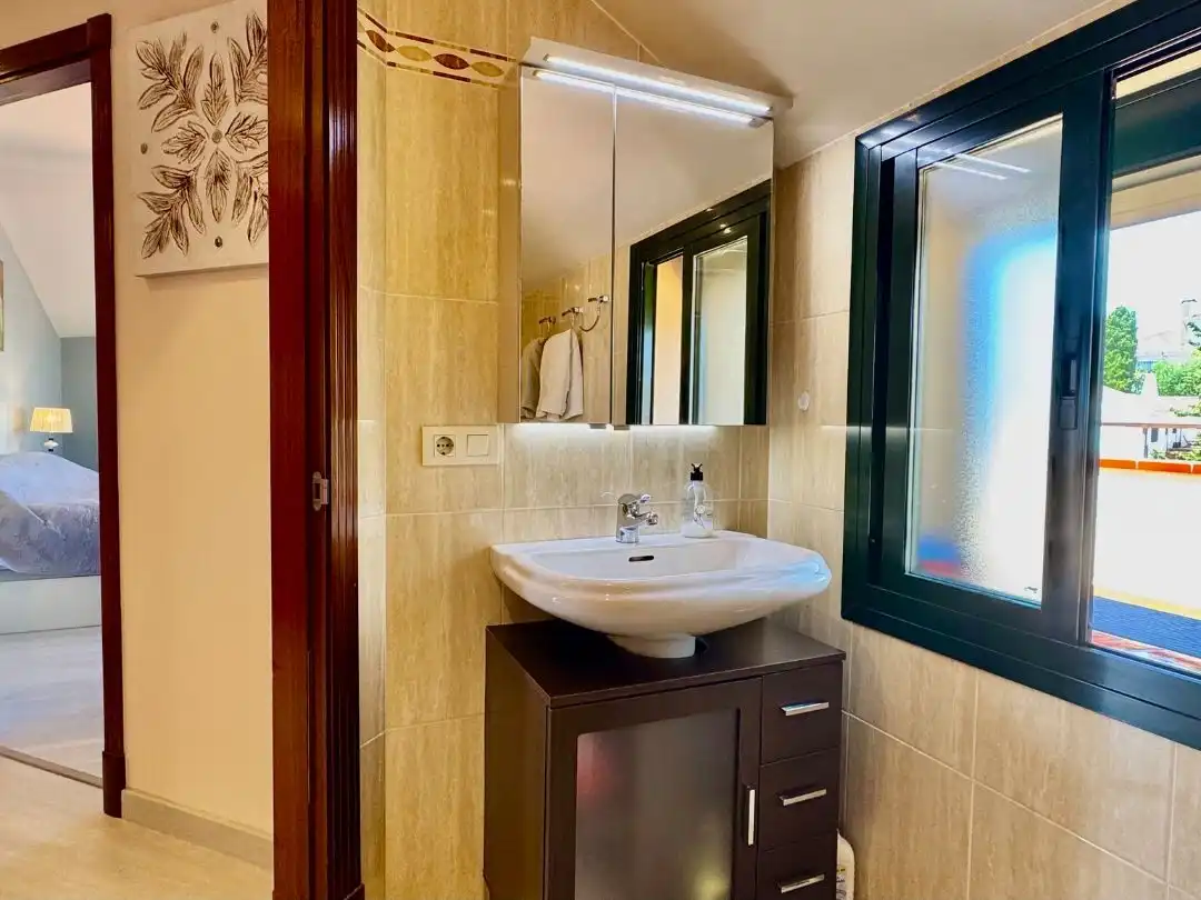 Piso en venta en Calle Calerita, 1, Centro ciudad Baño de Piso en venta en Fuengirola con Aire acondicionado, Terraza y Piscina