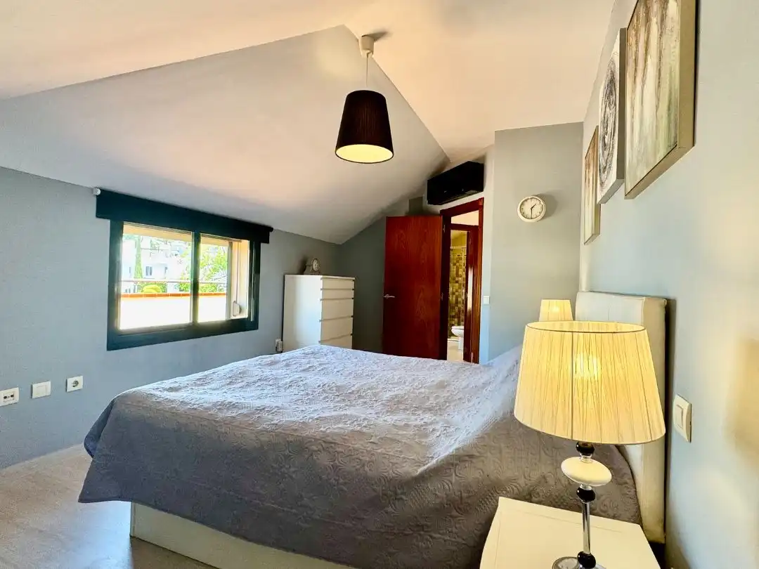 Piso en venta en Calle Calerita, 1, Centro ciudad Habitación de Piso en venta en Fuengirola con Aire acondicionado, Terraza y Piscina