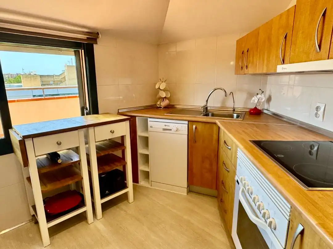 Piso en venta en Calle Calerita, 1, Centro ciudad Cocina de Piso en venta en Fuengirola con Aire acondicionado, Terraza y Piscina