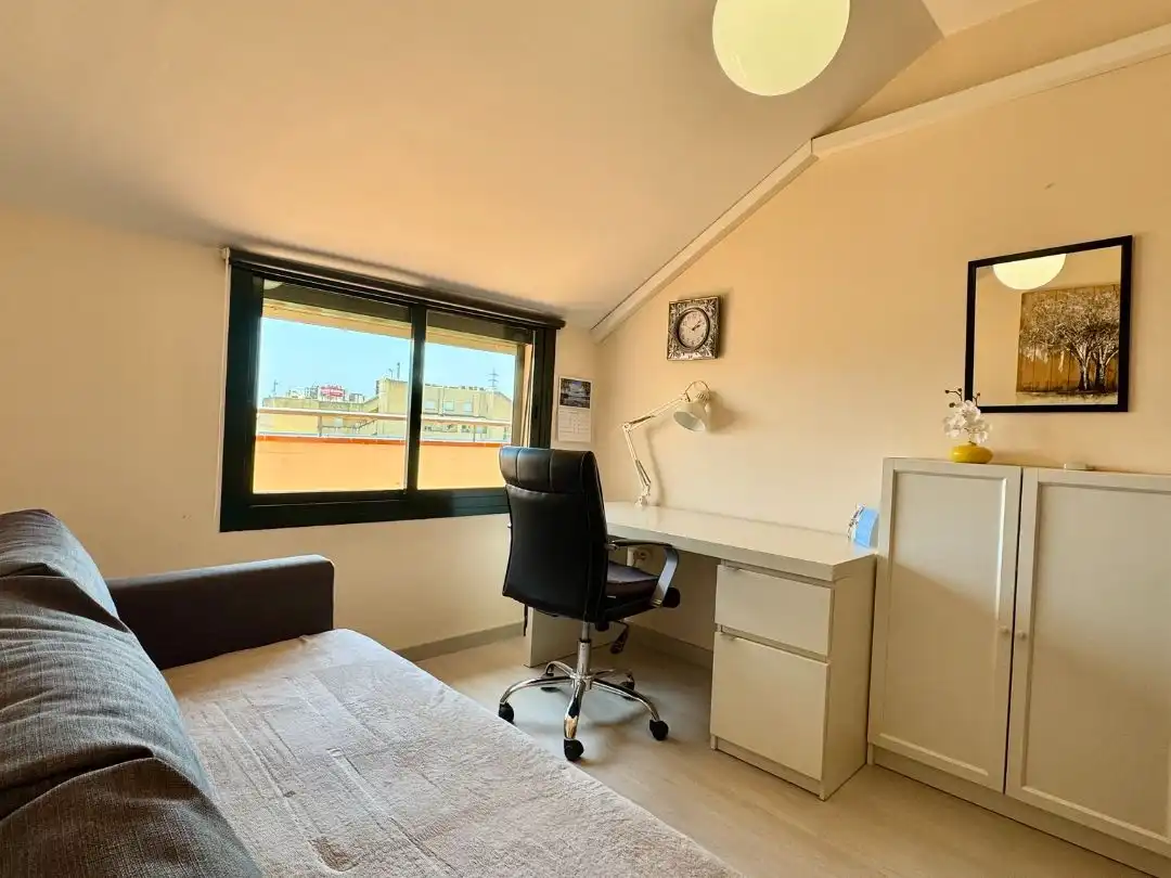 Piso en venta en Calle Calerita, 1, Centro ciudad Habitación de Piso en venta en Fuengirola con Aire acondicionado, Terraza y Piscina