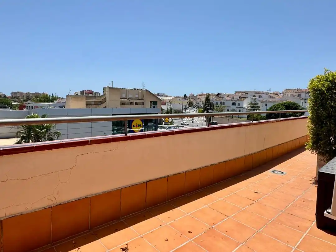 Piso en venta en Calle Calerita, 1, Centro ciudad Terraza de Piso en venta en Fuengirola con Aire acondicionado, Terraza y Piscina