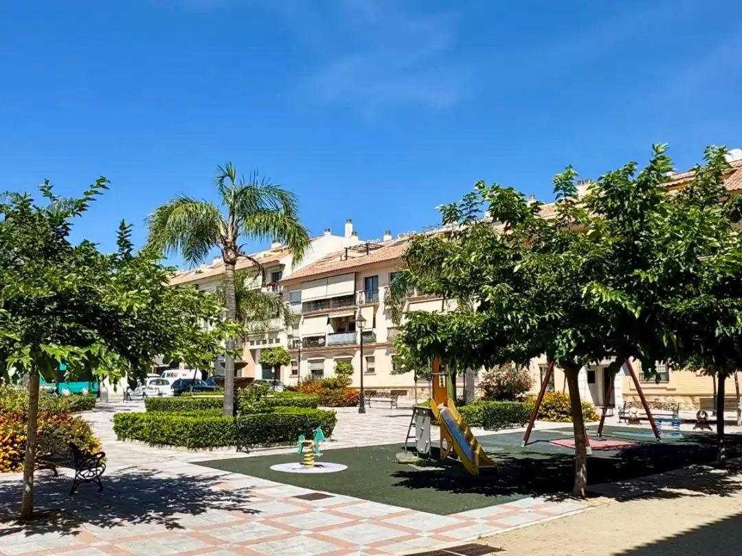 Piso en venta en Calle Calerita, 1, Centro ciudad Vista exterior de Piso en venta en Fuengirola con Aire acondicionado, Terraza y Piscina