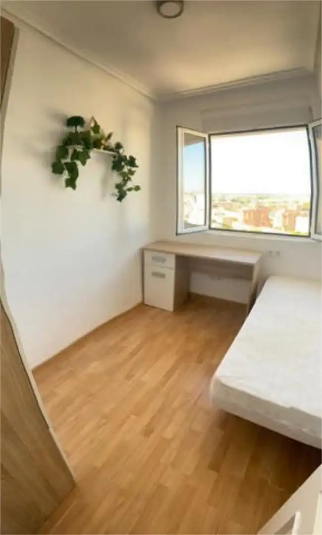 Attic for rent in Hospital Attic for rent in Hospital