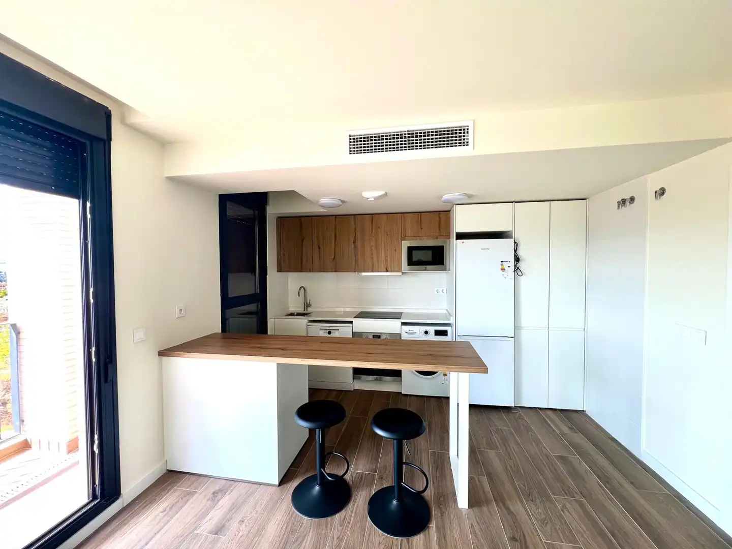 Flat for rent in Desconocido, Guadalupe Kitchen of Flat for rent in Murcia with Air Conditioner, Heating and Parquet flooring